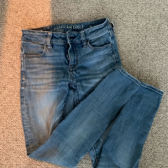 American Eagle size 0/XS low rise skinny jeans. stretchy and soft fit - Picture 1 of 4